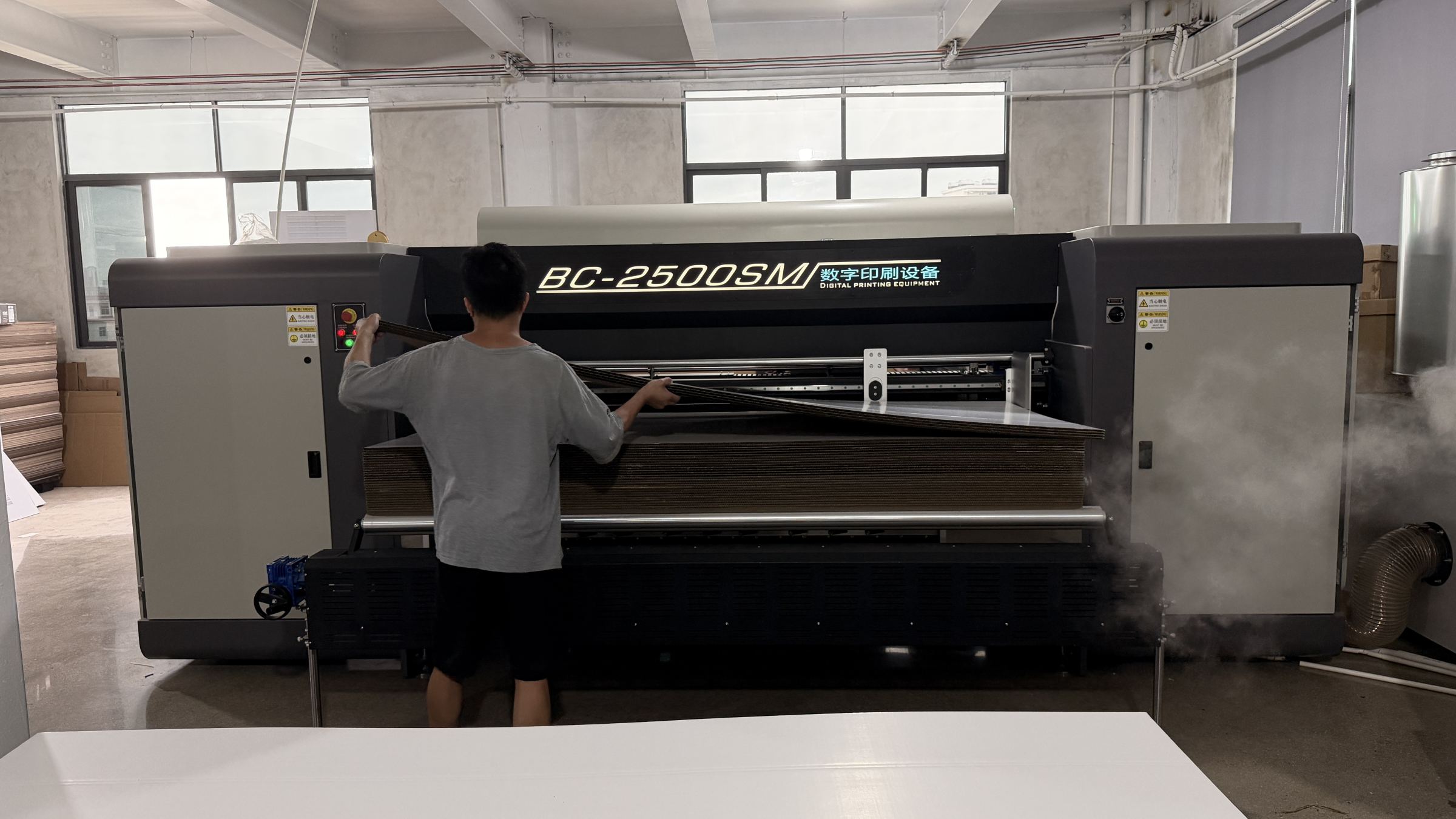 Scanning digital printer handling a changing corrugated printing job